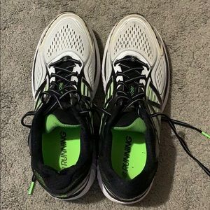 New Balance 860 v7 running shoes